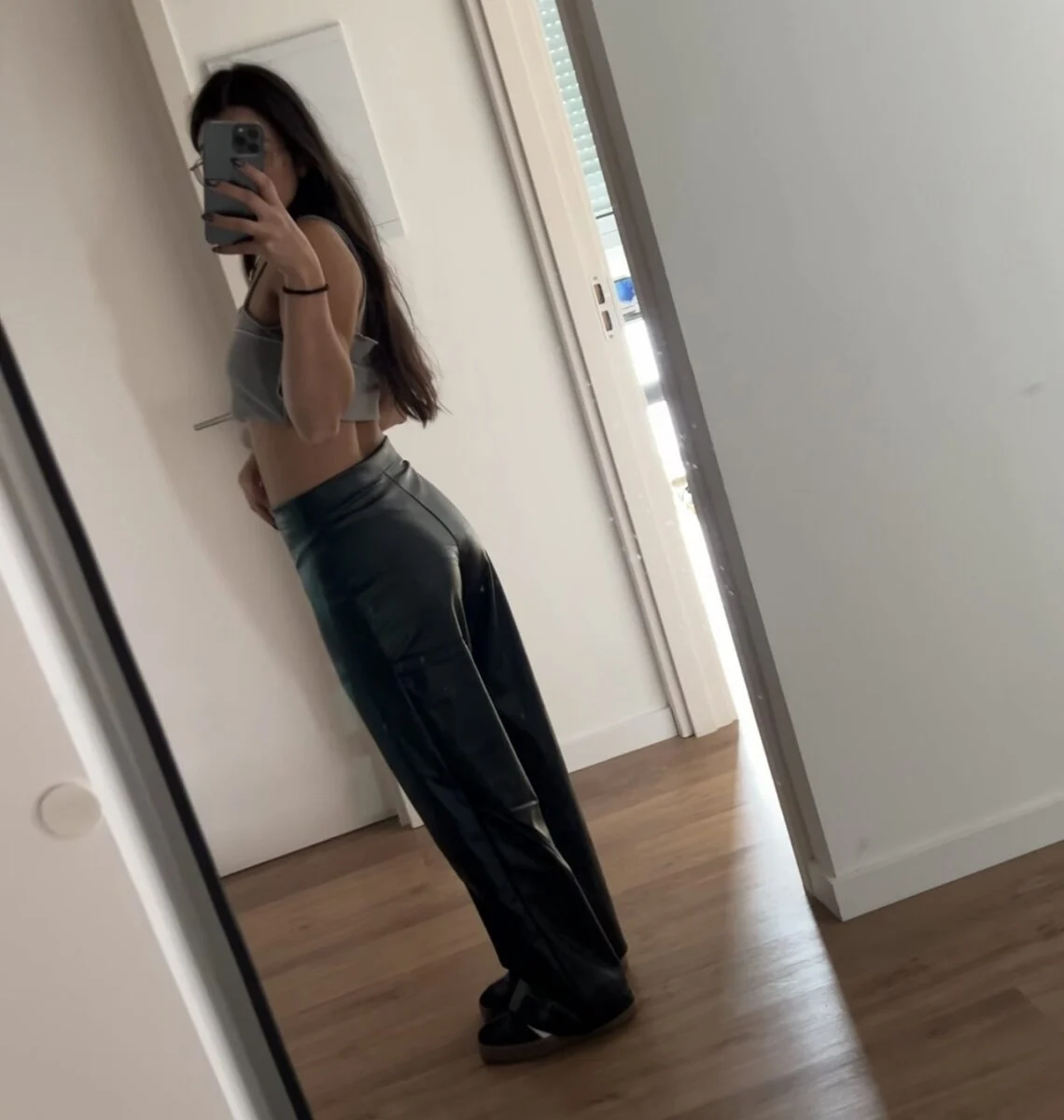 Screenshot Pantalon Irreal