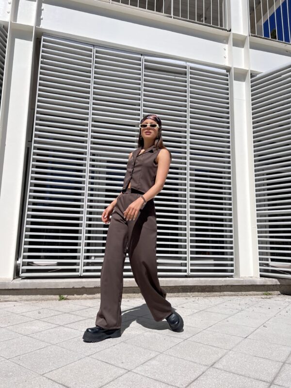 Chaleco héroe marrón