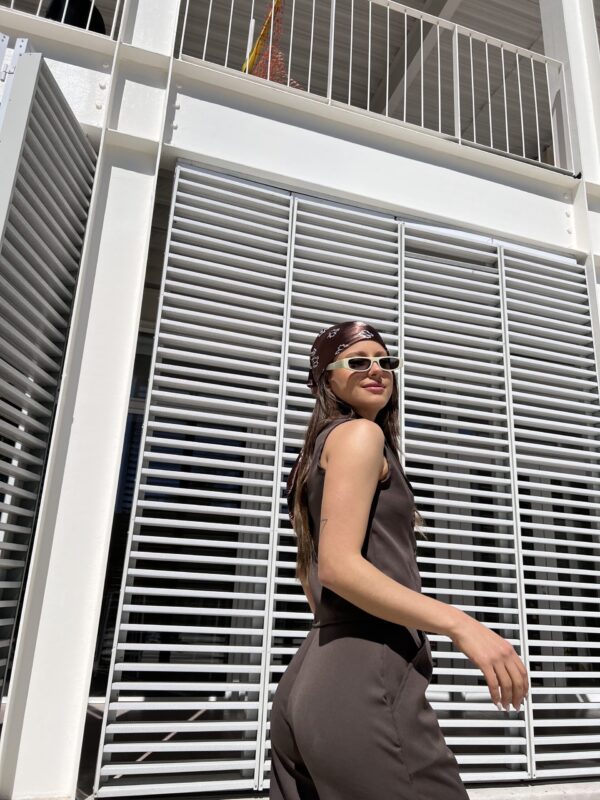 Chaleco héroe marrón