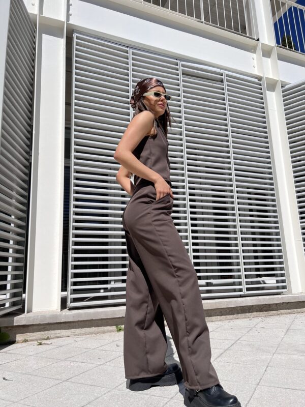 Chaleco héroe marrón