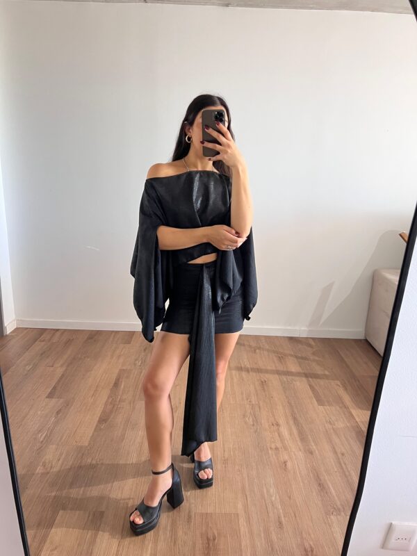 4E7492B7-ABE7-4383-803A-9B6AC7104F1B Top Nilo Negro