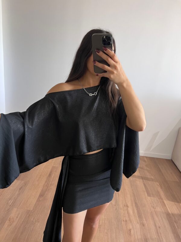 FBFBD8CF-954E-4D1F-BEE5-046763D120F4 Top Nilo Negro