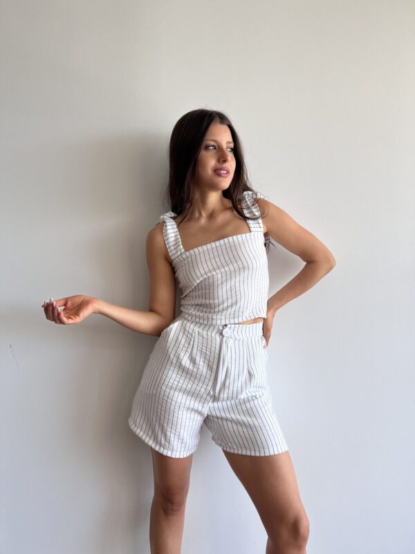 IMG_0281 Short Roble Blanco