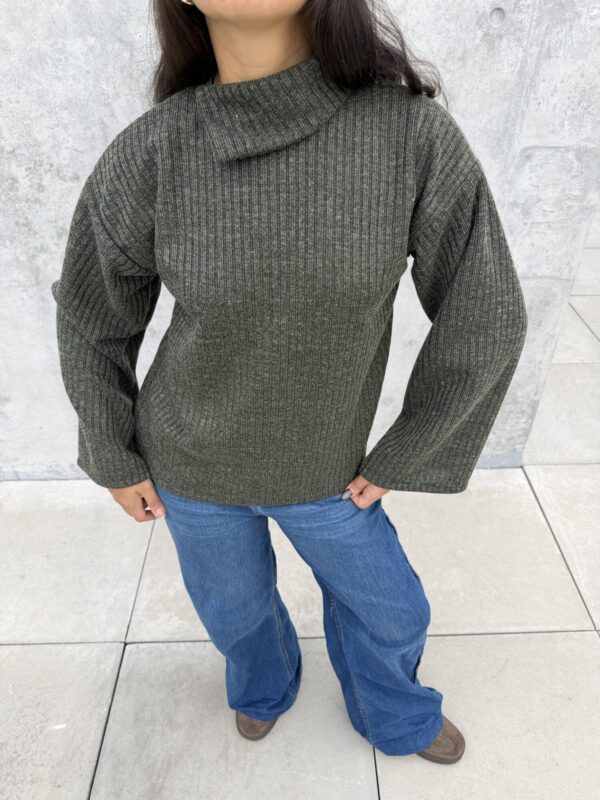 IMG_6525 Polera Open Mood Verde