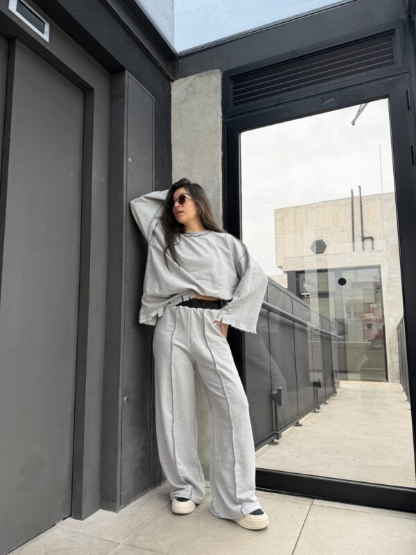Pantalon Relieve Gris