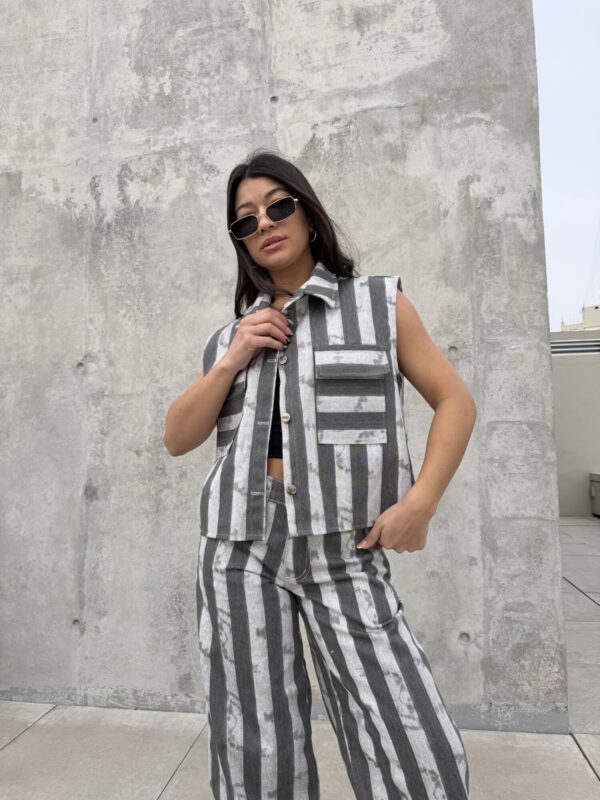 Chaleco Line Gris