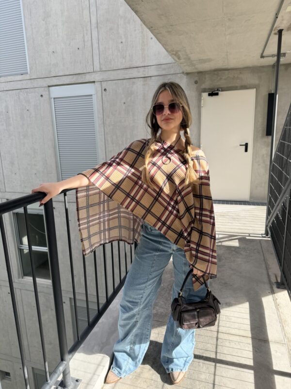 Poncho Epico