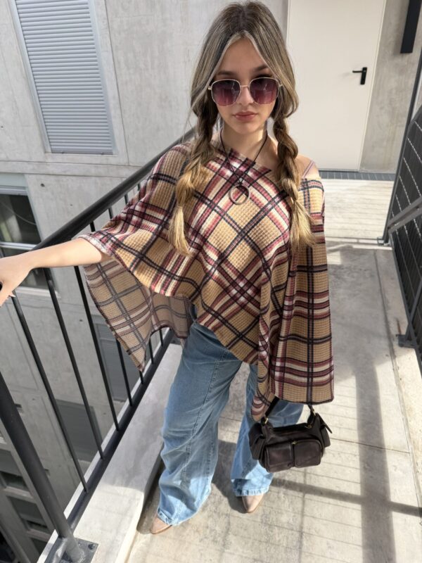 Poncho Epico