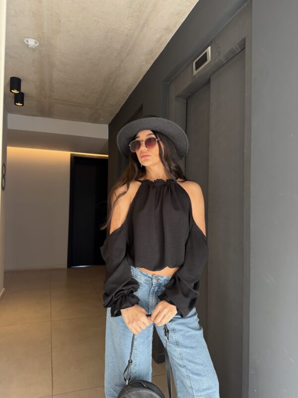 IMG_5477 Blusa Capri Negra